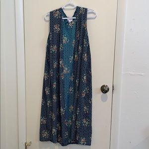 Sleeveless long cardigan